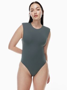 Aritzia Babaton Contour Shoulder Pad Bodysuit